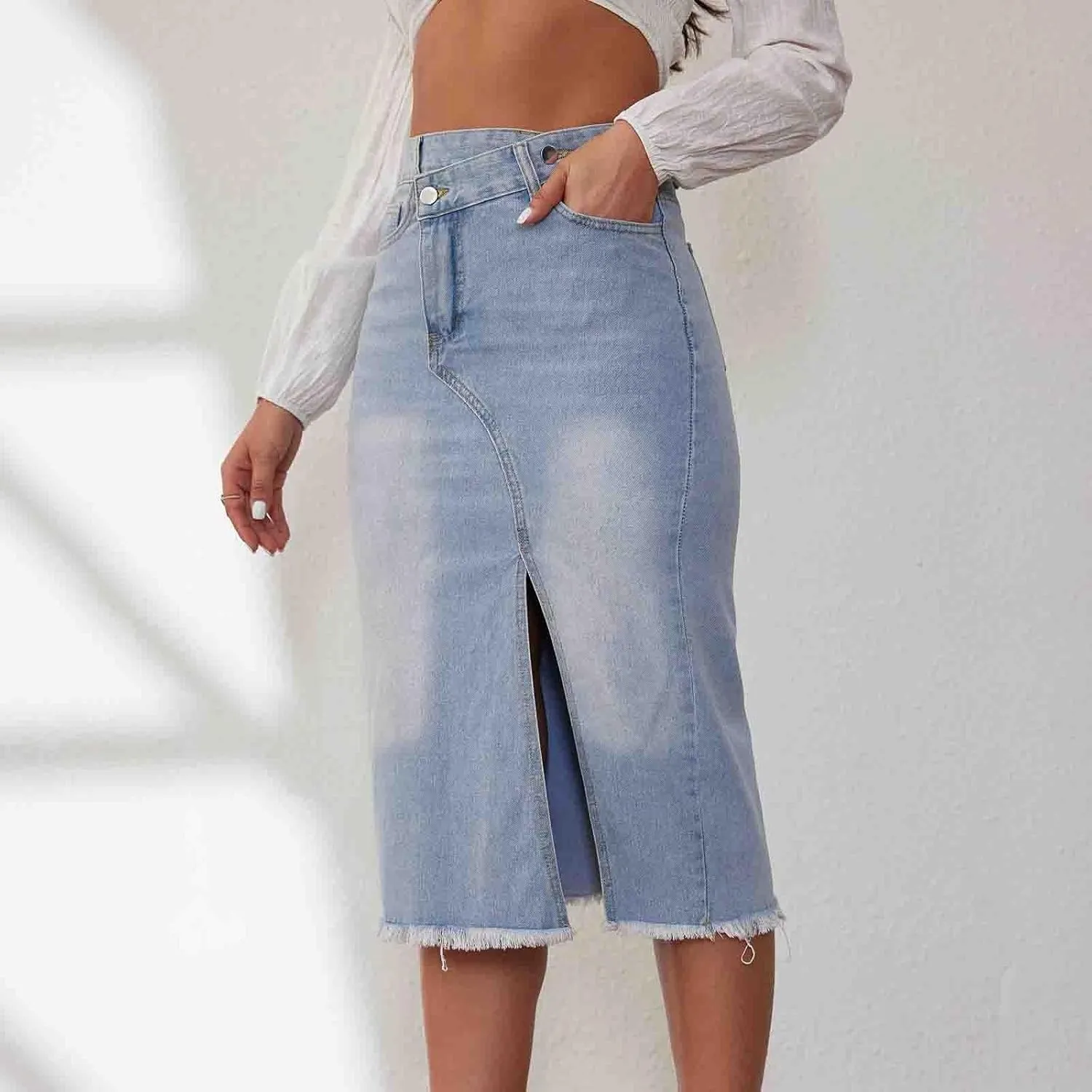 Denim Skirts Women Casual High Waisted Fashion Asymmetrical Denim Jean Skirt Frayed Hem Split Front Skirt with Pocket