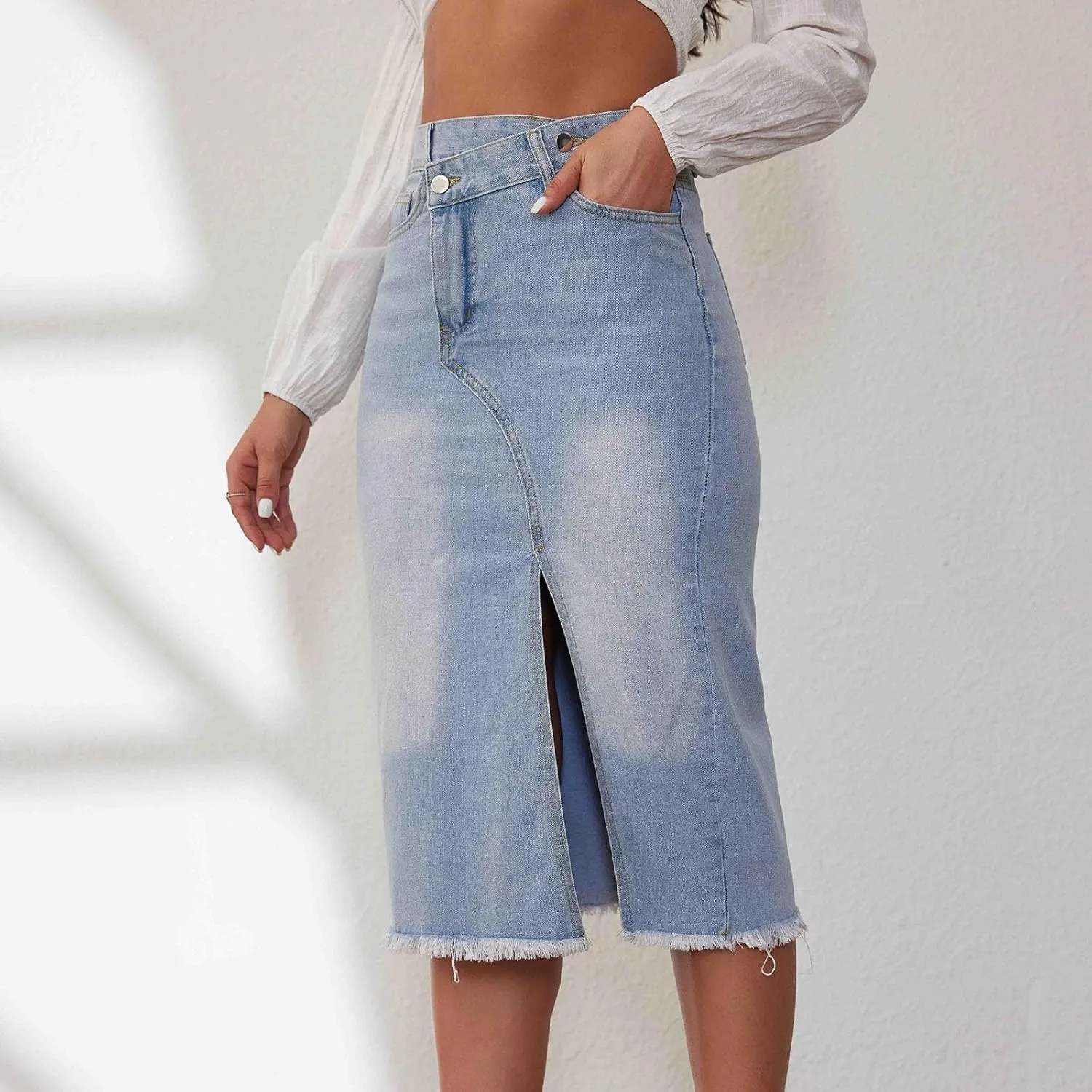 Denim Skirts Women Casual High Waisted Fashion Asymmetrical Denim Jean Skirt Frayed Hem Split Front Skirt with Pocket