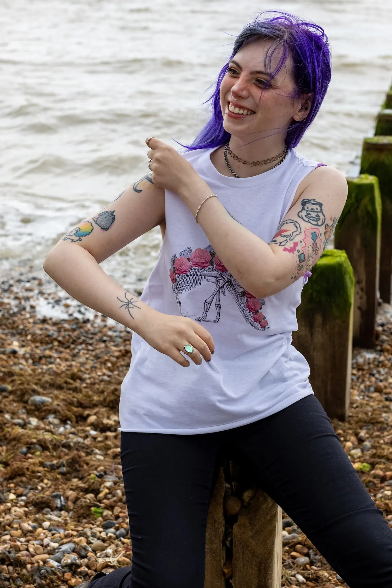 Dino Skeleton Roses White Vest