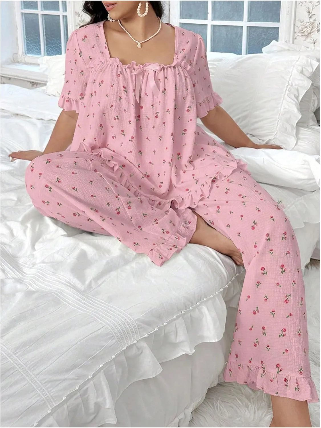 OYOANGLE Women's Plus Size Pajama Set Floral Short Sleeve Sleepwear Ruffle Pants 2 Piece Pjs Lounge Set