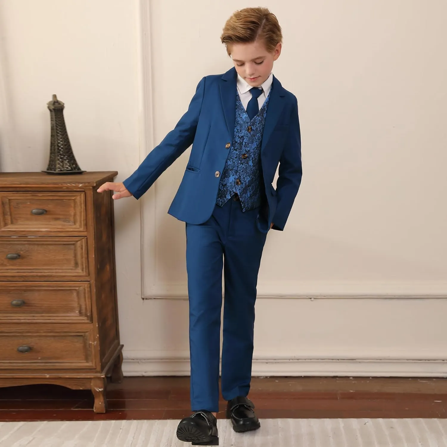 SANMIO Boys Suit 4 Piece Slim Fit Boys Suits Jacket Vest Pants Tie for Kids Suits Sets Boy Formal Tuxedo Set